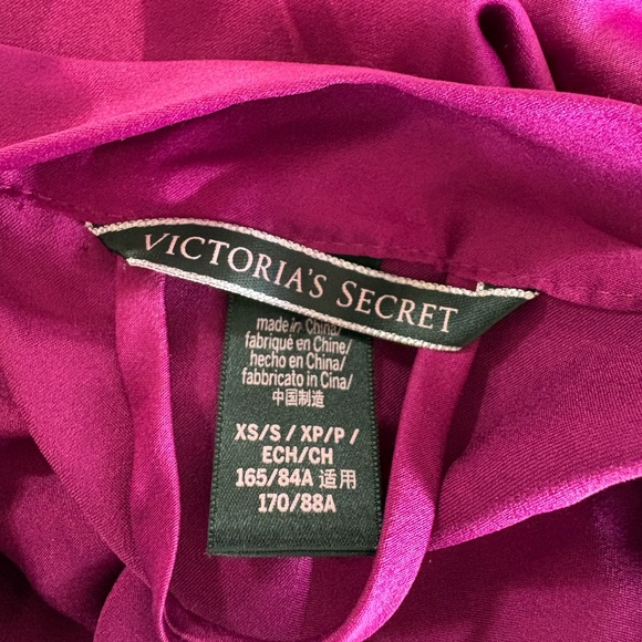 Victoria's Secret Fuchsia Robe - Picture 2 of 3